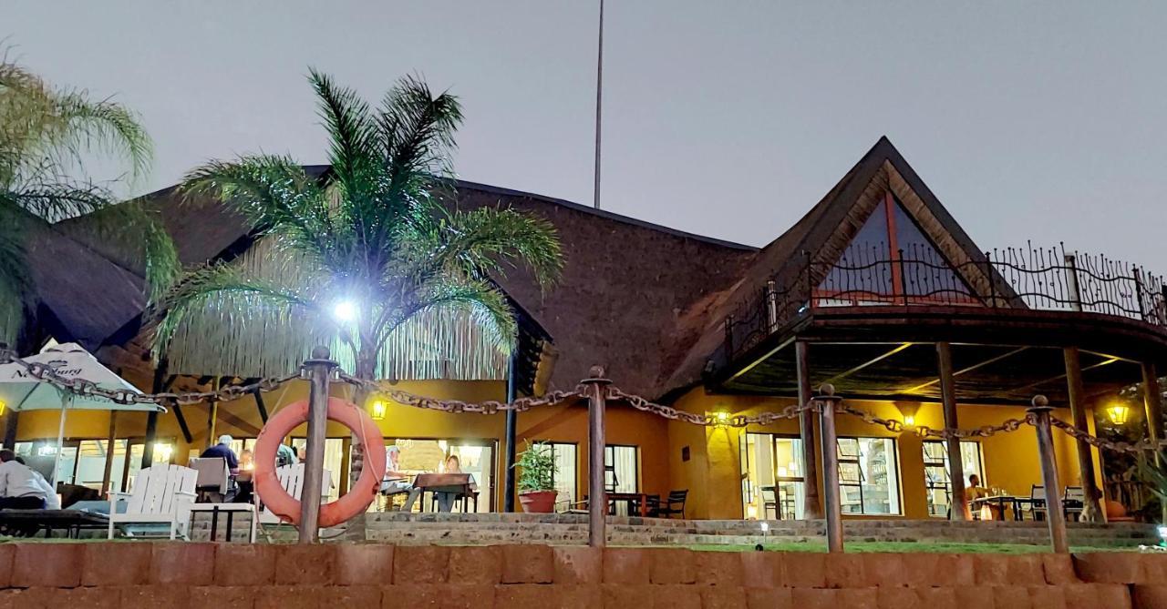 Opuwo Country Lodge Exterior foto