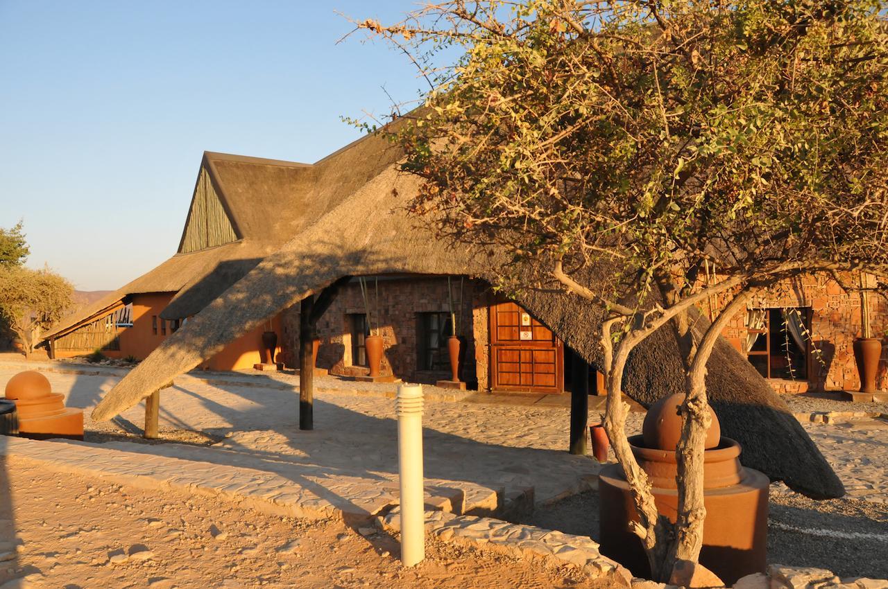 Opuwo Country Lodge Exterior foto